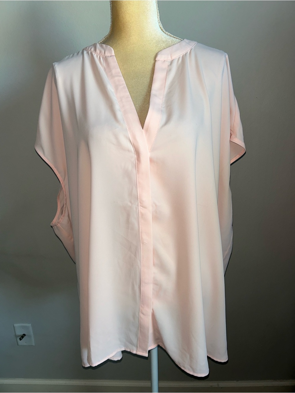 NWT Eloquii Soft Blush Split-Neck Blouse Sz 28